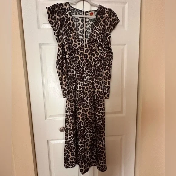 Farm Rio Leopard V-Neck Midi Women's Dress  Small - Picture 7 of 9